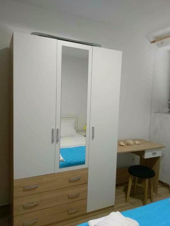Apartmani Ruzmarin - Seget Donji, Трогир Екстериор снимка
