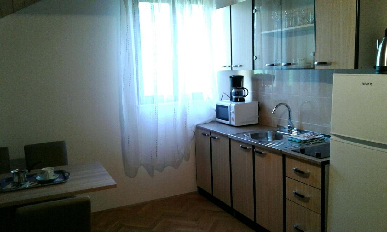 Apartmani Ruzmarin - Seget Donji, Трогир Екстериор снимка