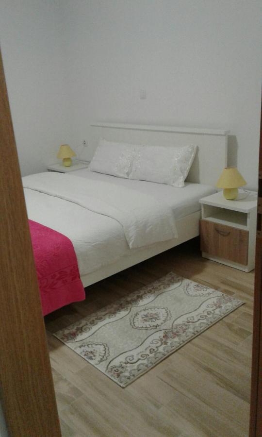 Apartmani Ruzmarin - Seget Donji, Трогир Екстериор снимка