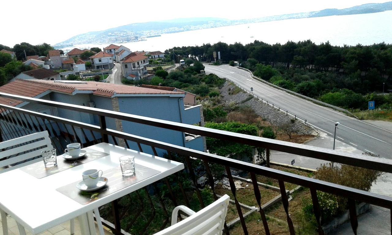 Apartmani Ruzmarin - Seget Donji, Трогир Екстериор снимка
