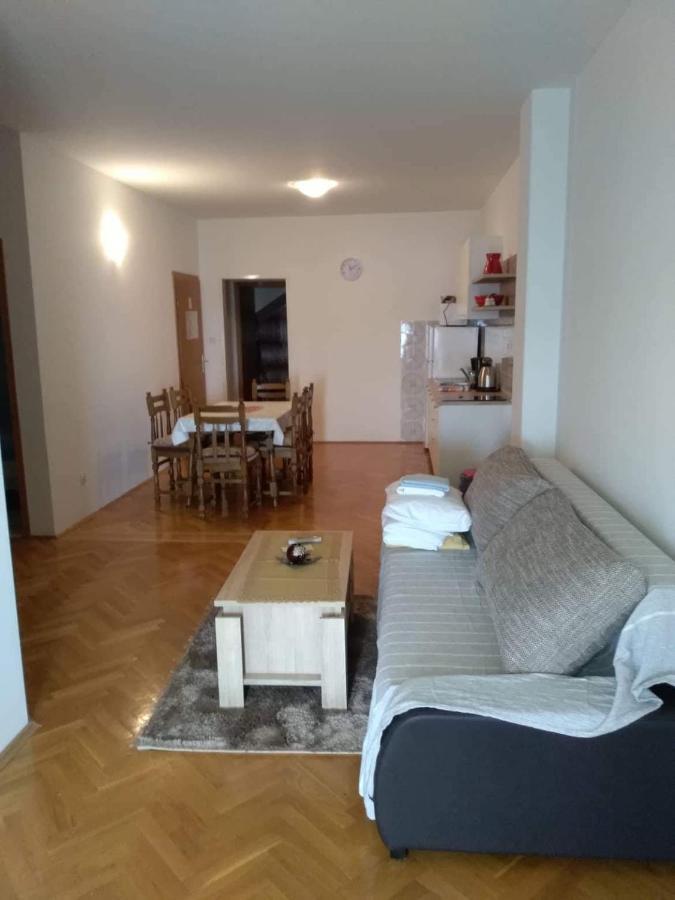 Apartmani Ruzmarin - Seget Donji, Трогир Екстериор снимка