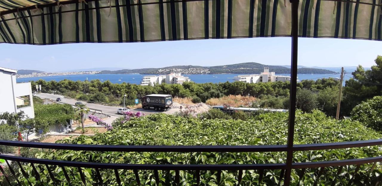Apartmani Ruzmarin - Seget Donji, Трогир Екстериор снимка