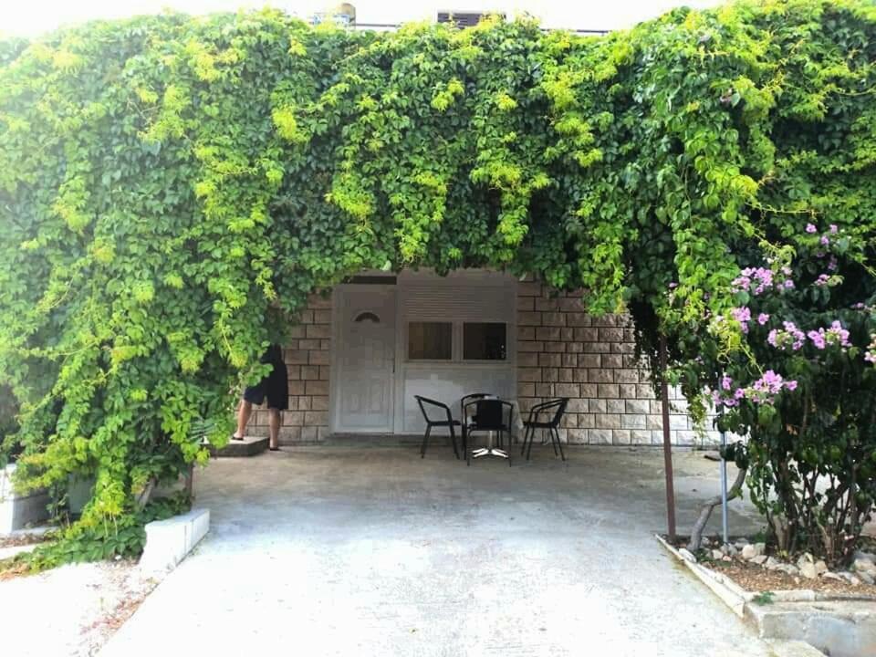 Apartmani Ruzmarin - Seget Donji, Трогир Екстериор снимка