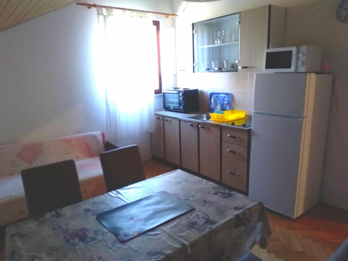 Apartmani Ruzmarin - Seget Donji, Трогир Екстериор снимка