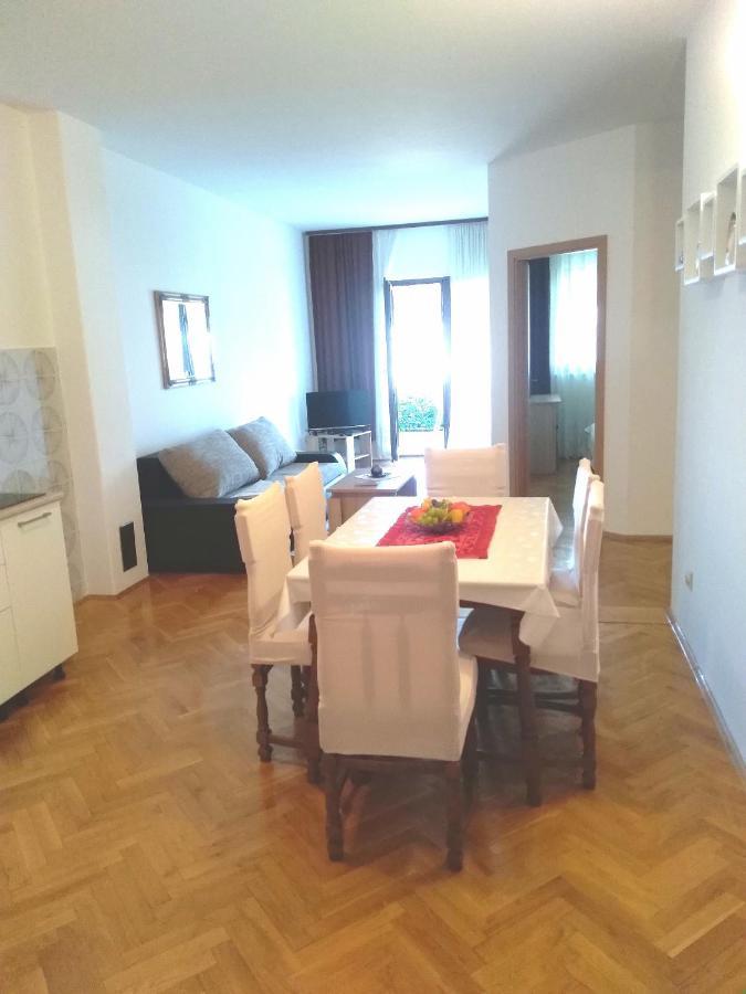 Apartmani Ruzmarin - Seget Donji, Трогир Екстериор снимка