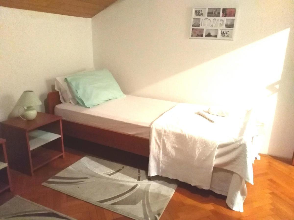 Apartmani Ruzmarin - Seget Donji, Трогир Екстериор снимка